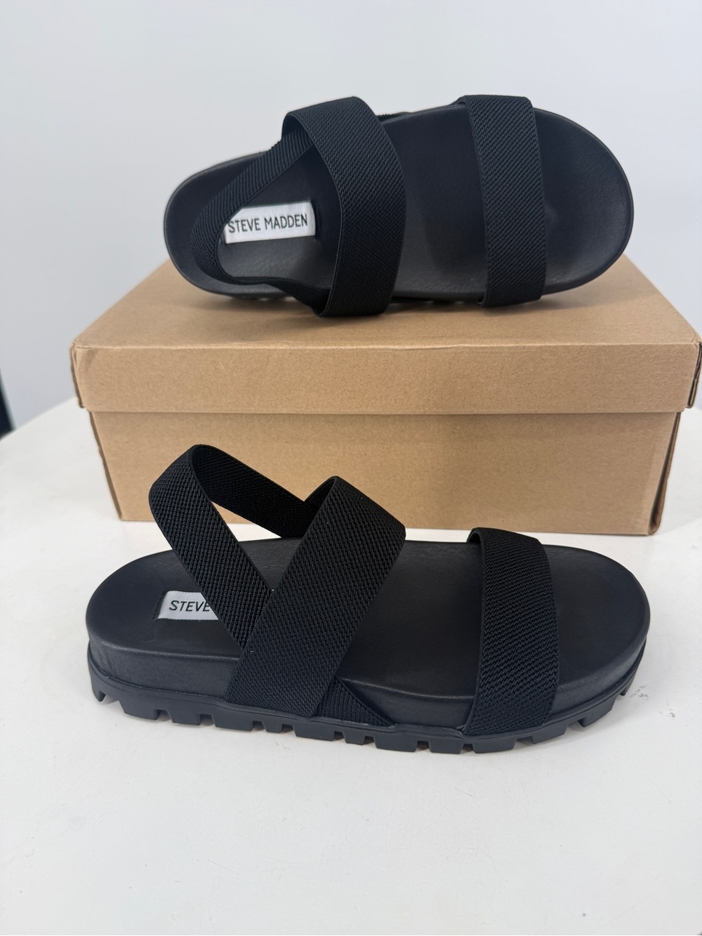 Steve Madden Landmark Black Lug Sole Elastic Strap Sandals NIB Size 6.5